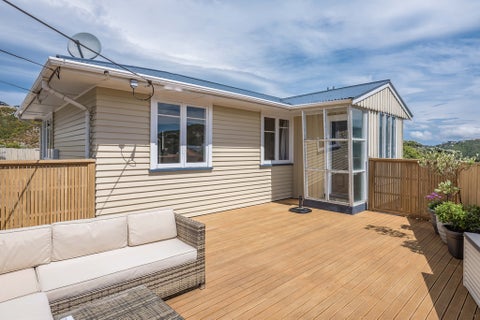 42 Dominion Park Street, Johnsonville, Wellington