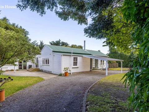 79 Lake Ferry Road, Lake Ferry, Featherston