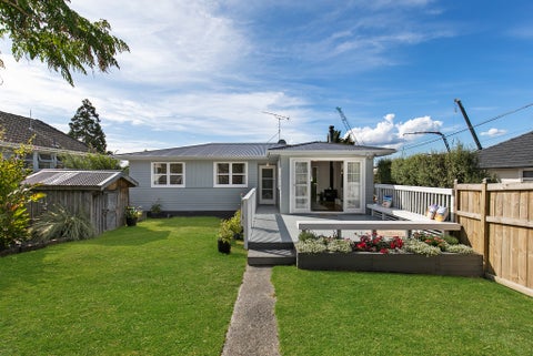 29 Hayman Place, Beach Haven, Auckland