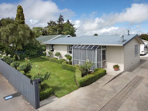 5 Oxford Street, Marton