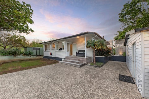 1239 Peak Road, Helensville, Helensville