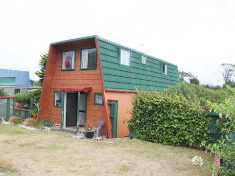 54 Omapere Street, Whitby, Porirua