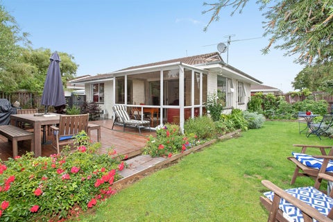 2/97 Cottonwood Street, Parklands, Christchurch