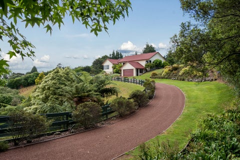82 Harry Dreadon Road, Papakura