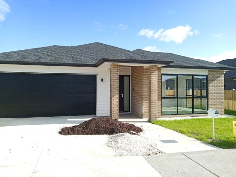 36 Johns Creek Crescent, Silverdale, Silverdale