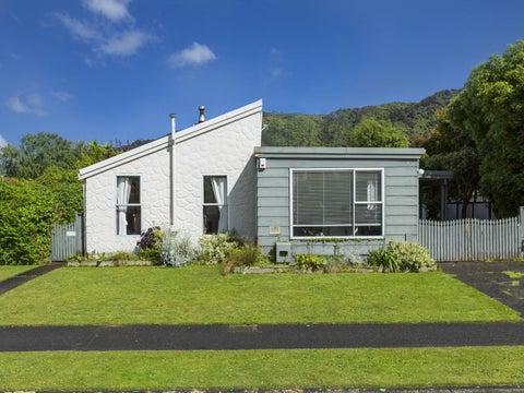 9 Akron Grove, Totara Park, Upper Hutt