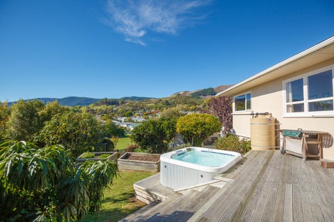 11 Kingsley Place, Richmond