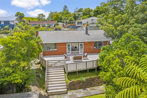 10 Vista Crescent, Maoribank, Upper Hutt