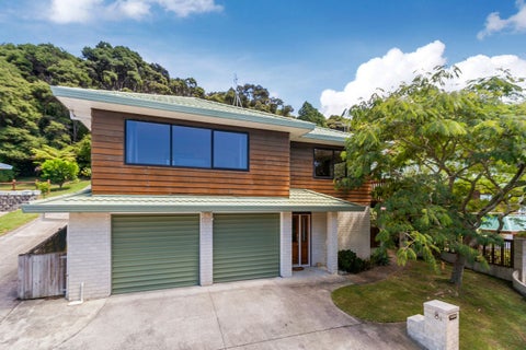 1/8 Dee Place, Torbay, Auckland