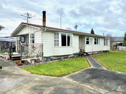 3A Lincoln Road, Carterton