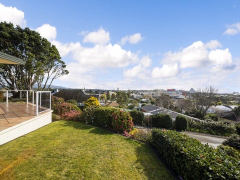 16D Burns Street, Westown, New Plymouth