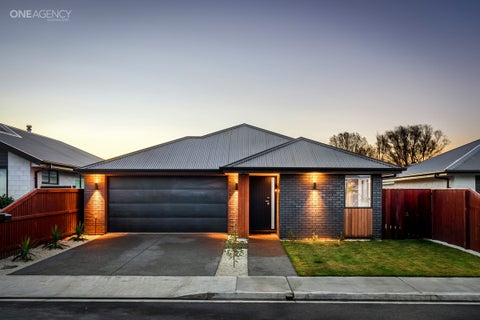 49 Tara Crescent, Woodend, Woodend