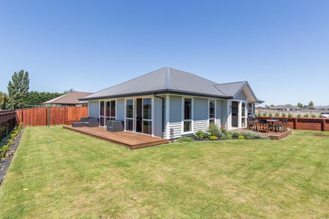 89 Carnaveron Drive, Lincoln, Lincoln