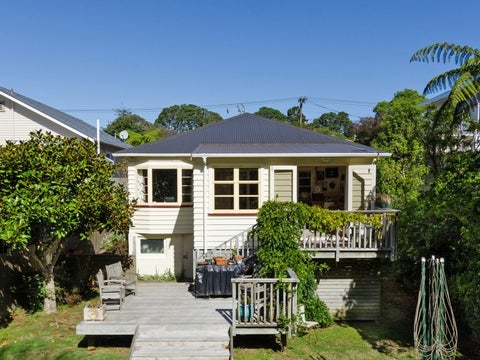 10 Friend Street, Karori, Wellington