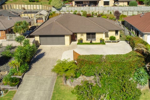 18 Waipuna Grove, Welcome Bay, Tauranga