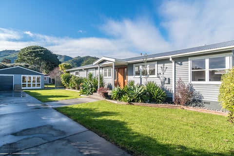 3 Koromiko Road, Waikanae