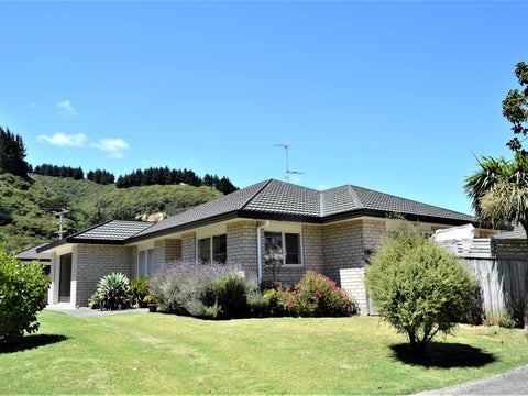24 Tararua Street, Paraparaumu