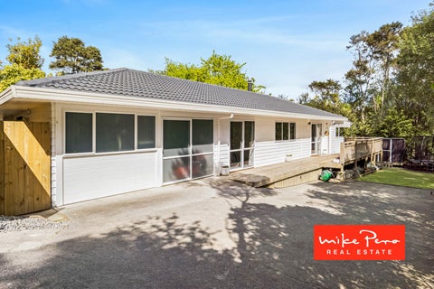 2/33 Konini Road, Titirangi, Auckland