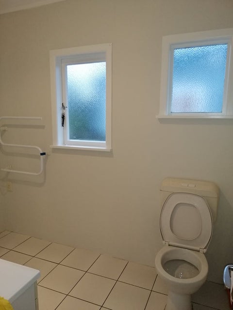 9 Bishop Street, Green Bay, Auckland
