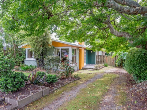 16 Walton Avenue, Waikanae