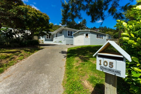 105 Coast Road, Wainuiomata, Lower Hutt