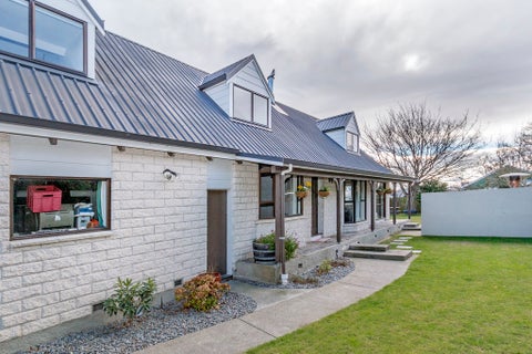 6 Panckhurst Drive, Woodend, Woodend