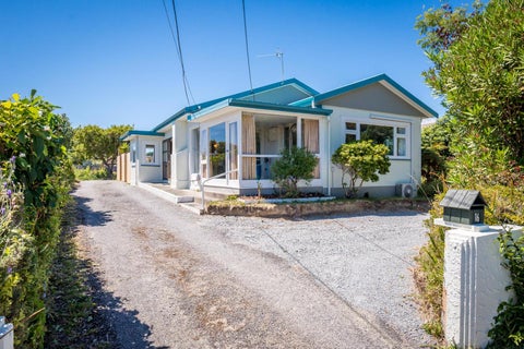 16 Wharemauku Road, Raumati Beach, Paraparaumu