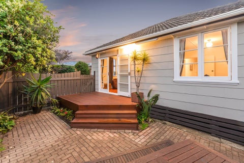 2/0 Heretaunga Avenue, Te Papapa, Auckland