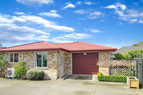 8A Badger Street, Parklands, Christchurch