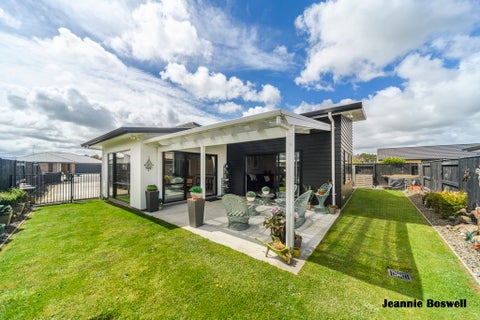 5 Levi Place, Kelvin Grove, Palmerston North