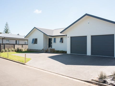 22A Manukau Road, Raglan