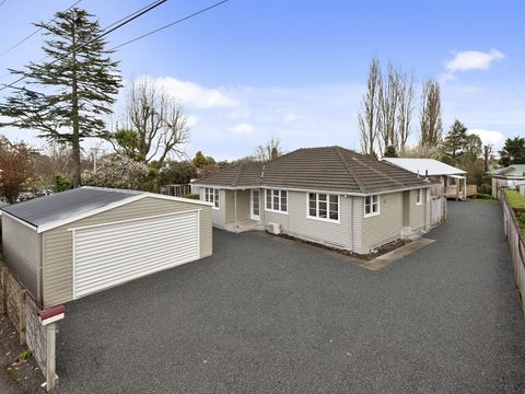 29 Barrie Crescent, Silverdale, Hamilton