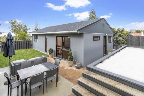 2/35 Wattle Street, New Lynn, Auckland