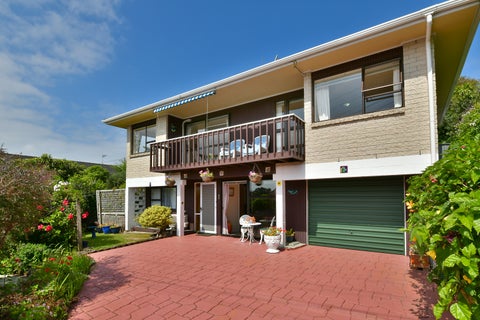 7 Pohutukawa Avenue, Red Beach, Whangaparāoa