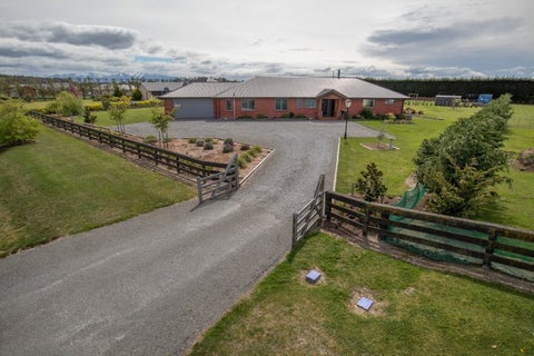 18 Whitcombe Place, Darfield, Darfield