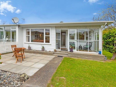 1/13 Luckie Street, Tawa, Wellington