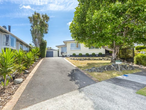 16 Omaha Grove, Totara Park, Upper Hutt