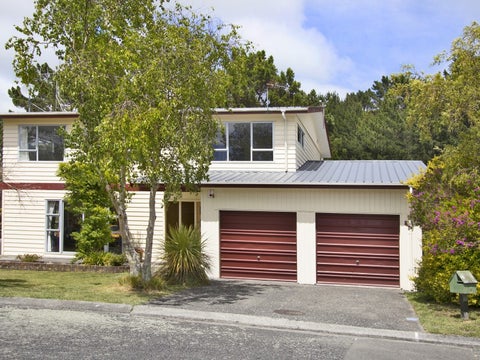 16 Bowline Place, Whitby, Porirua