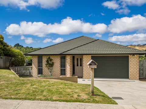 7 Catlins Glen, Aotea, Porirua