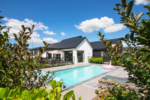65 Pohutukawa Parade, Riverhead, Riverhead