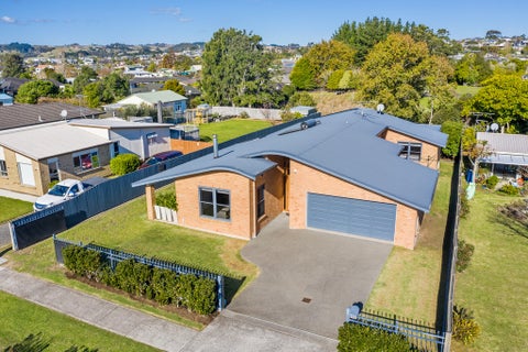 71 Third View Avenue, Beachlands, Auckland