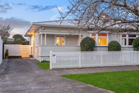 2A Mars Avenue, Sandringham, Auckland