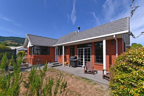 8 Aston Place, Richmond