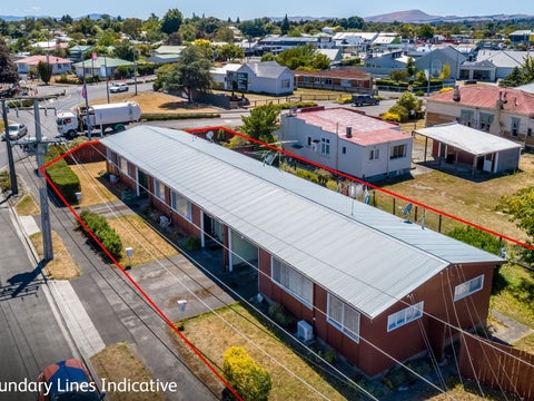 25 High Street North, Carterton