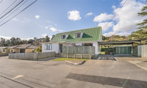 1 Garth Lane, Maoribank, Upper Hutt