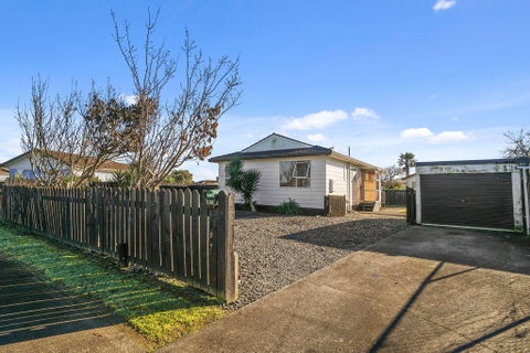 13A Etherton Drive, Weymouth, Auckland
