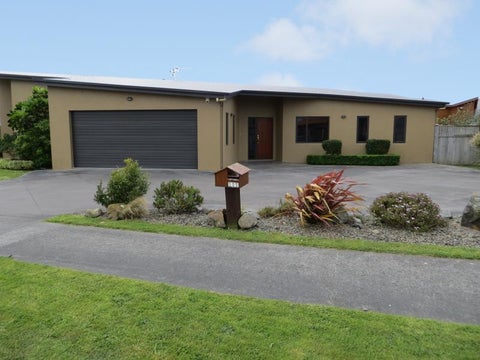 111 Ruapehu Drive, Fitzherbert, Palmerston North