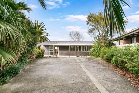 55A Plumley Crescent, Mangere, Auckland