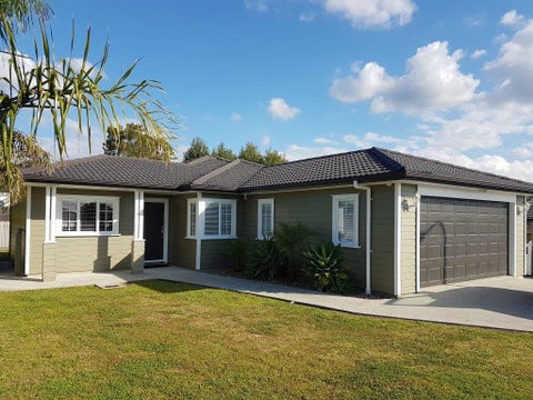 4 Nirmal Place, Sunnyvale, Auckland