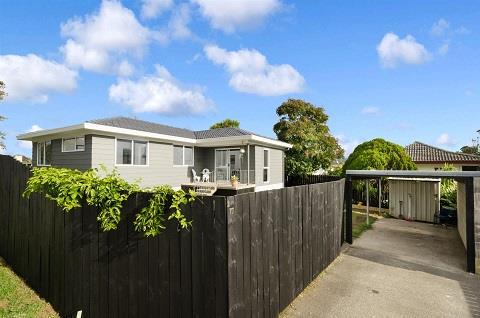 2/77 Luanda Drive, Ranui, Auckland
